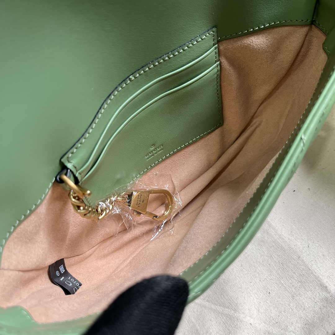 Gucci 746431 GG Marmont matelassé chain mini bag in green leather