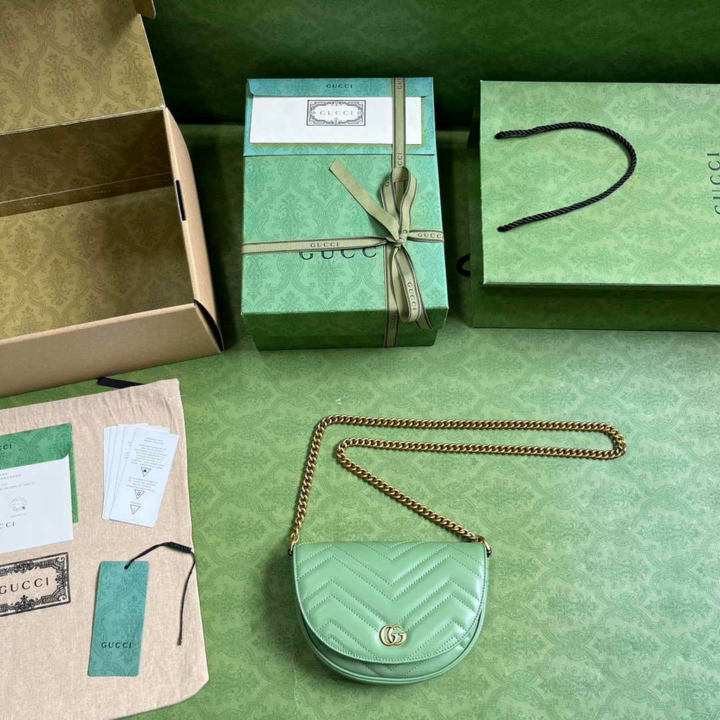 Gucci 746431 GG Marmont matelassé chain mini bag in green leather