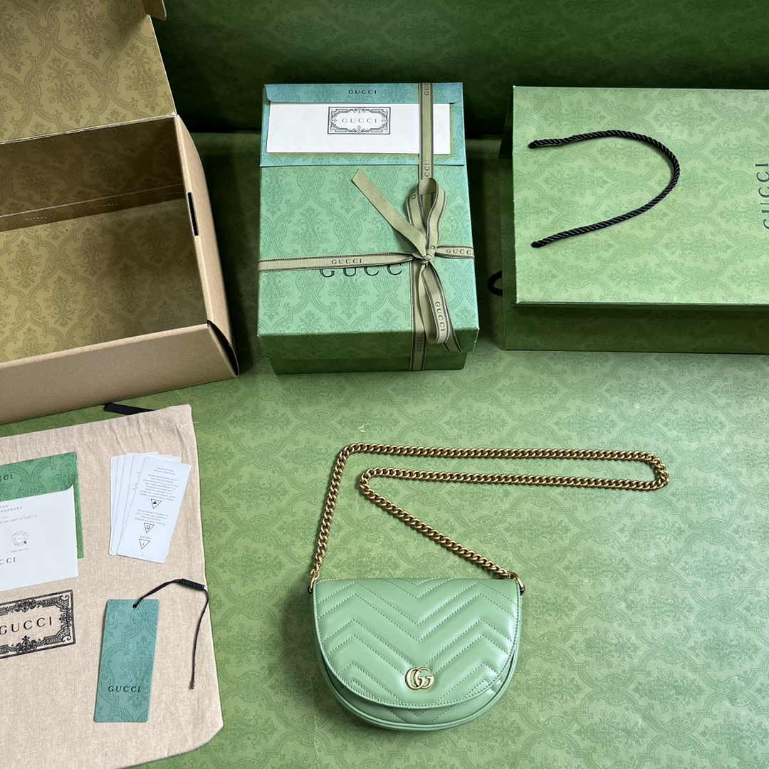 Gucci 746431 GG Marmont matelassé chain mini bag in green leather