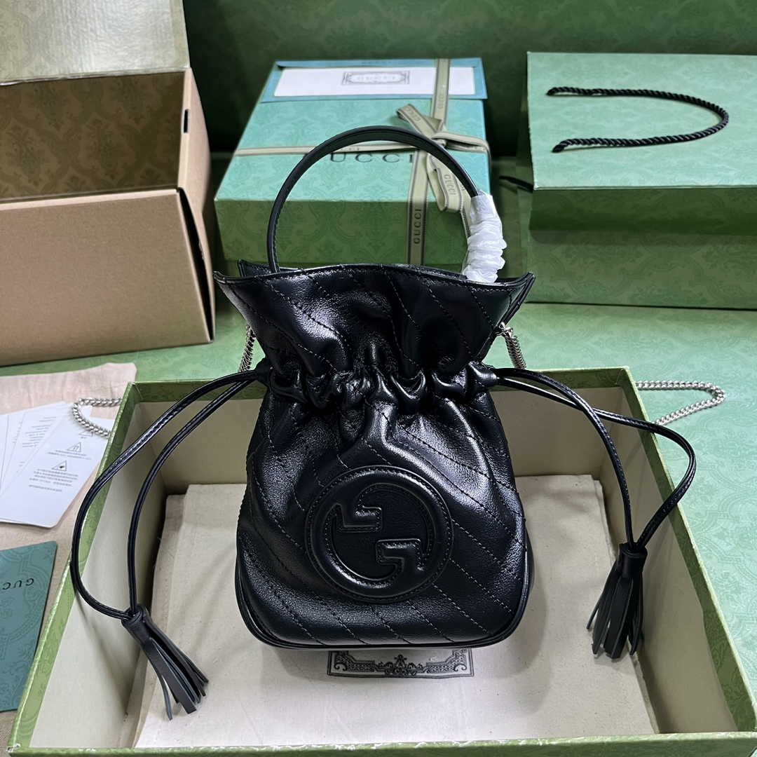 Gucci 760313 Blondie mini bucket bag in black leather