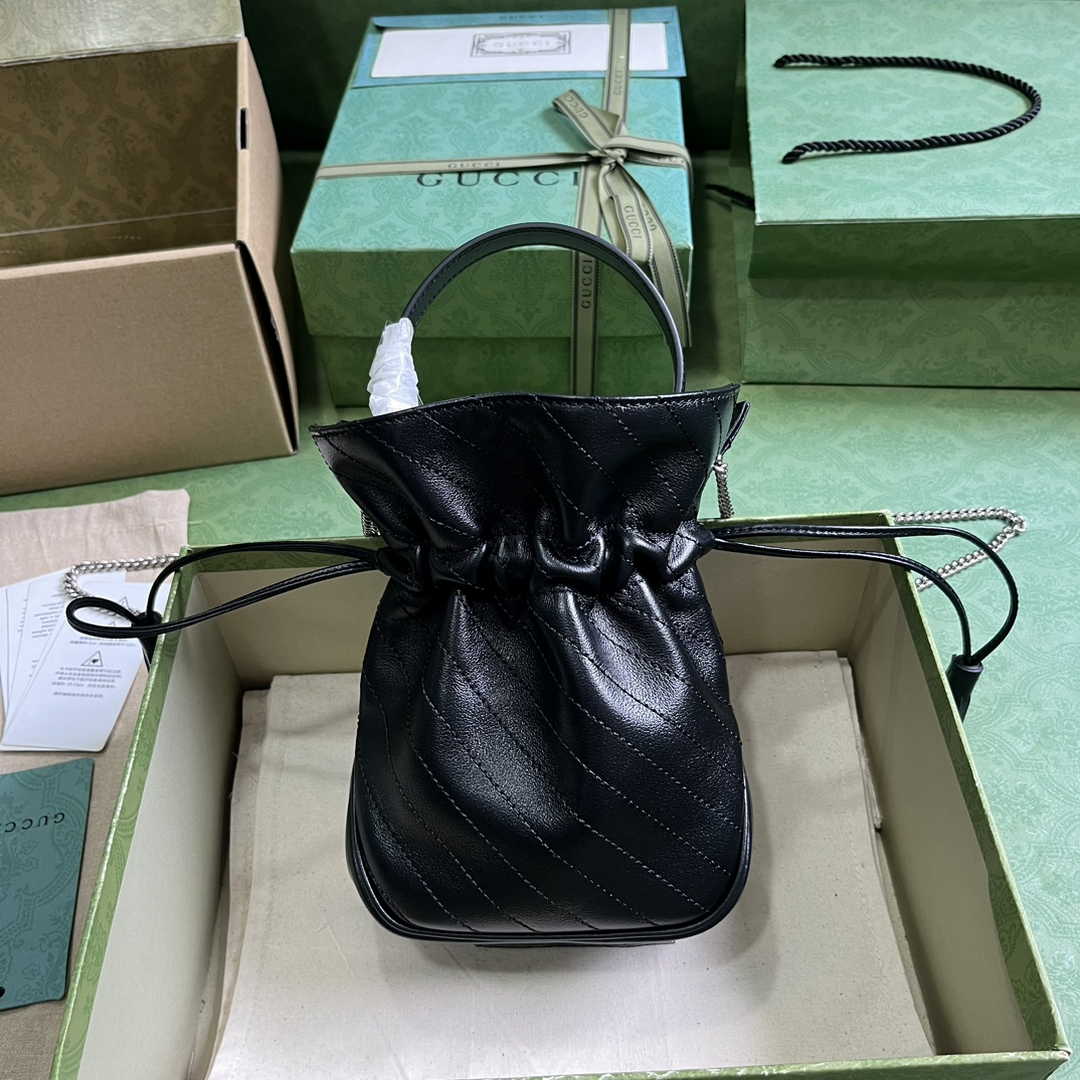 Gucci 760313 Blondie mini bucket bag in black leather