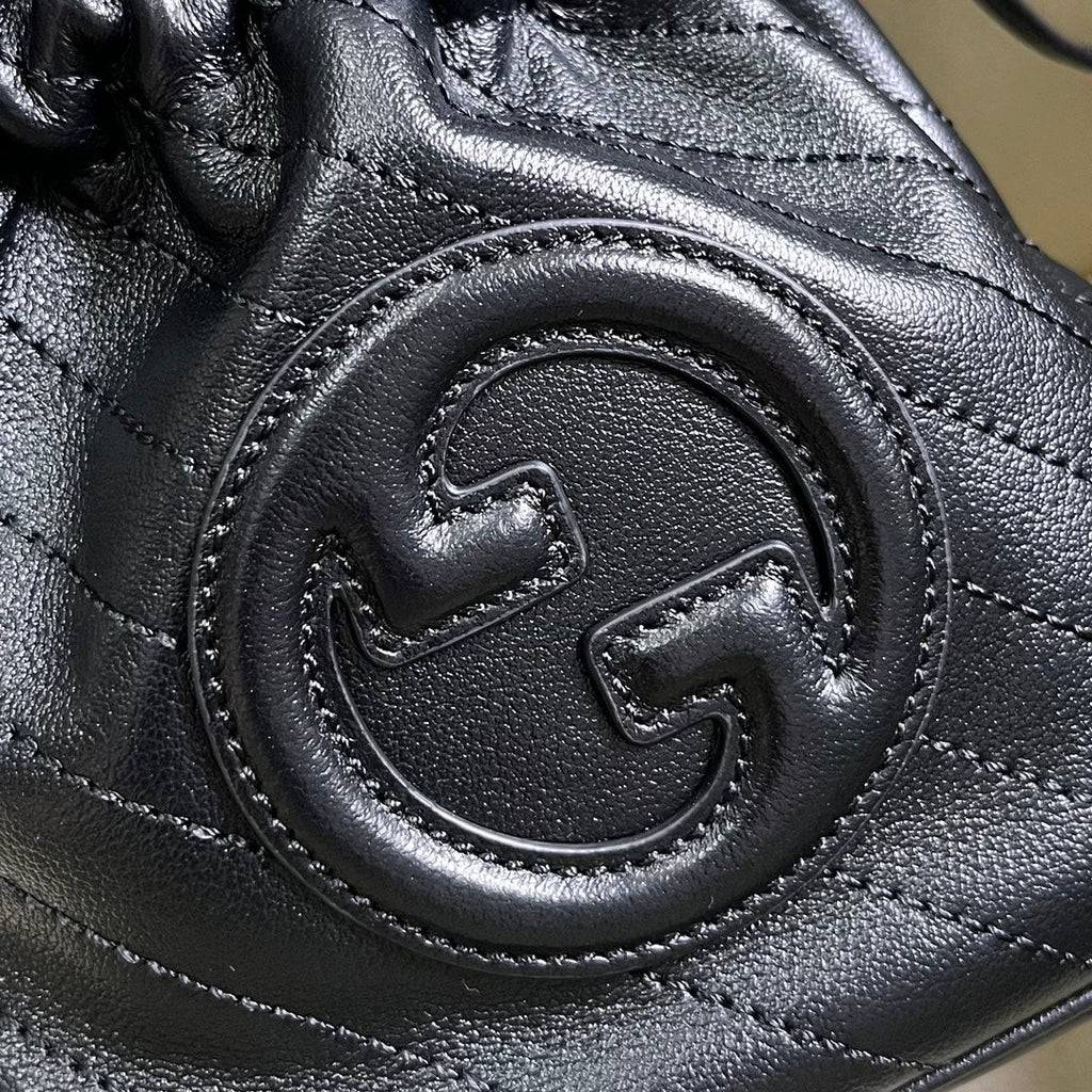 Gucci 760313 Blondie mini bucket bag in black leather