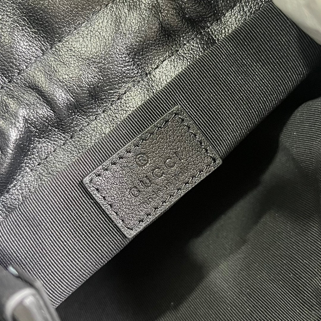 Gucci 760313 Blondie mini bucket bag in black leather