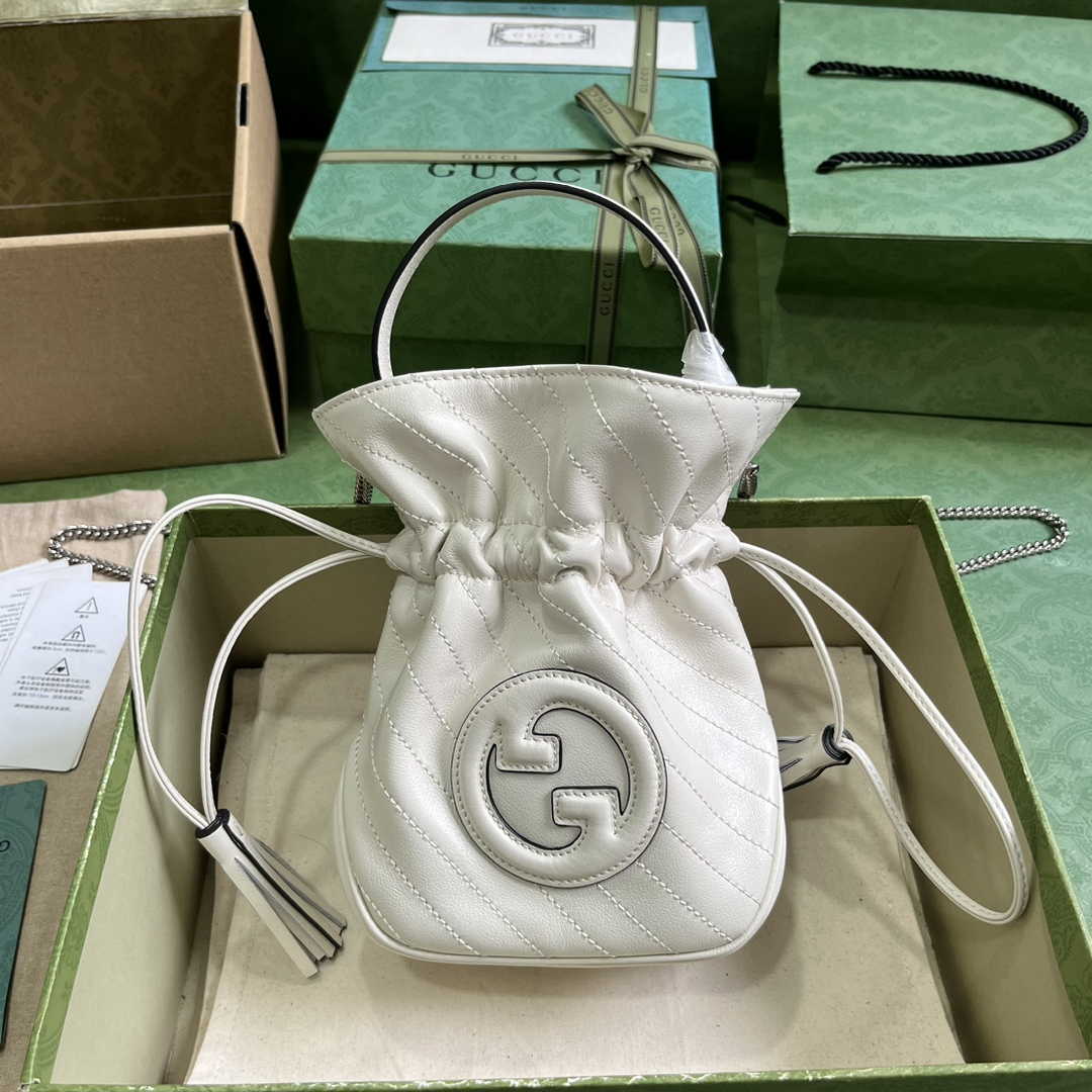 Gucci 760313 Blondie mini bucket bag in beige leather