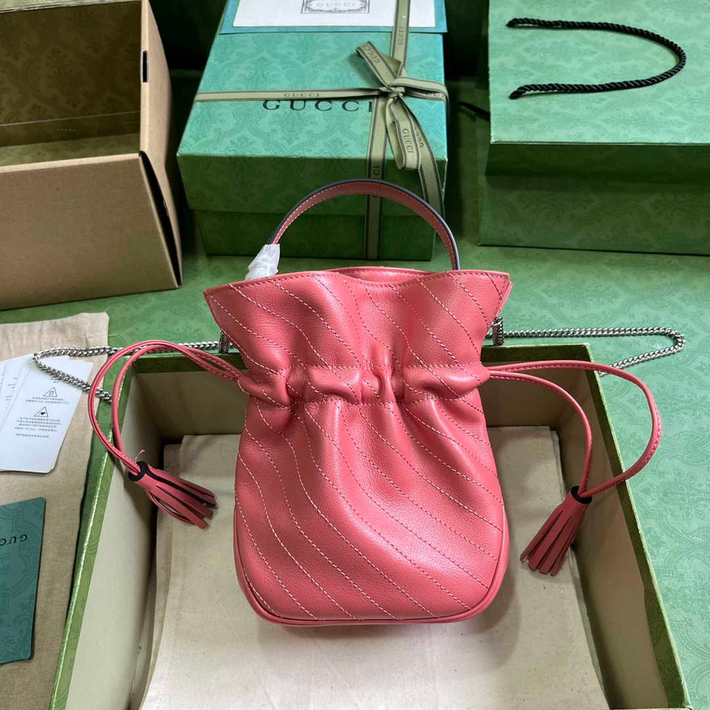 Gucci 760313 Blondie mini bucket bag in pink leather