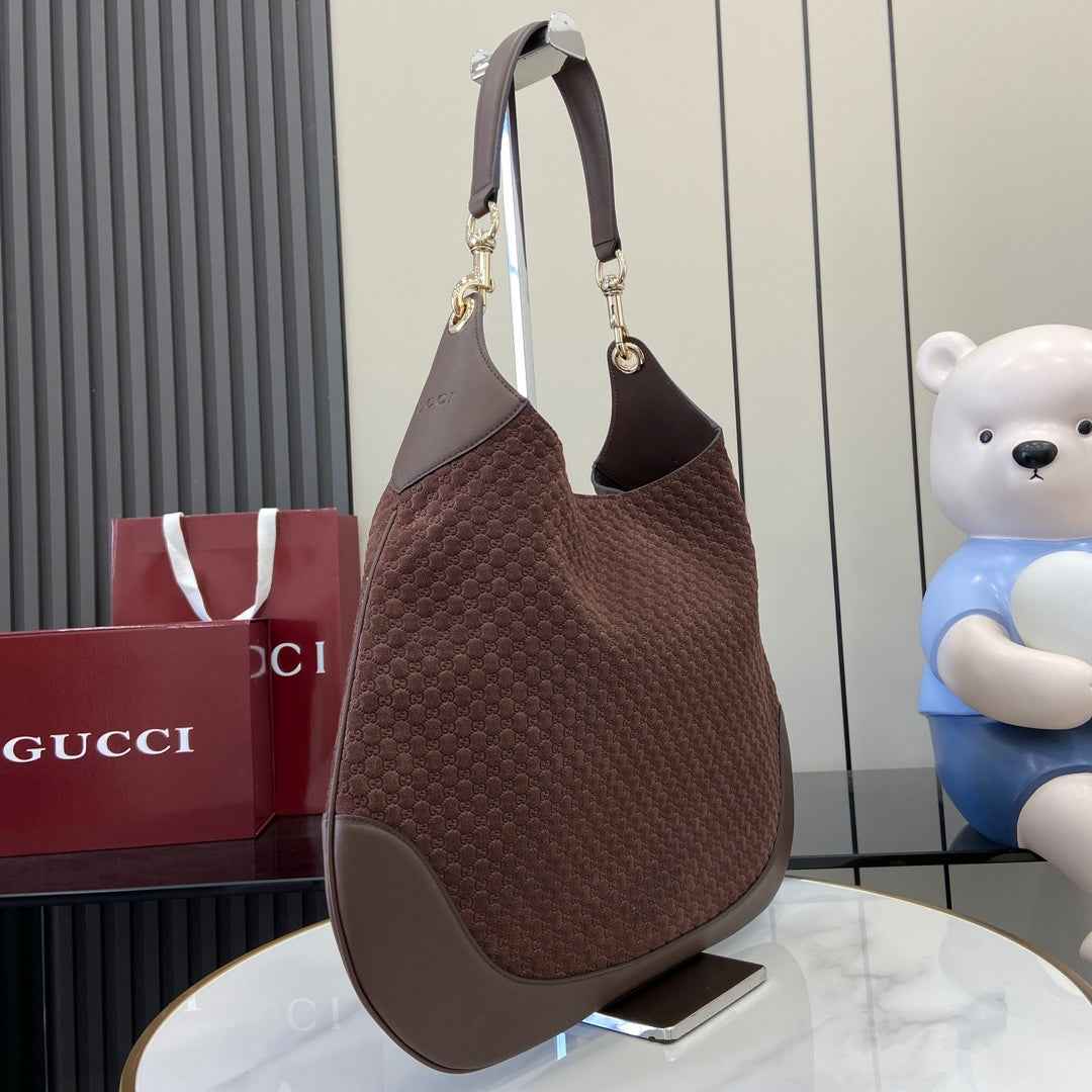 Gucci B large shoulder bag, 815924 in coffee GG suede