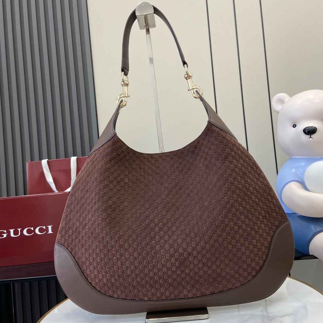 Gucci B large shoulder bag, 815924 in coffee GG suede