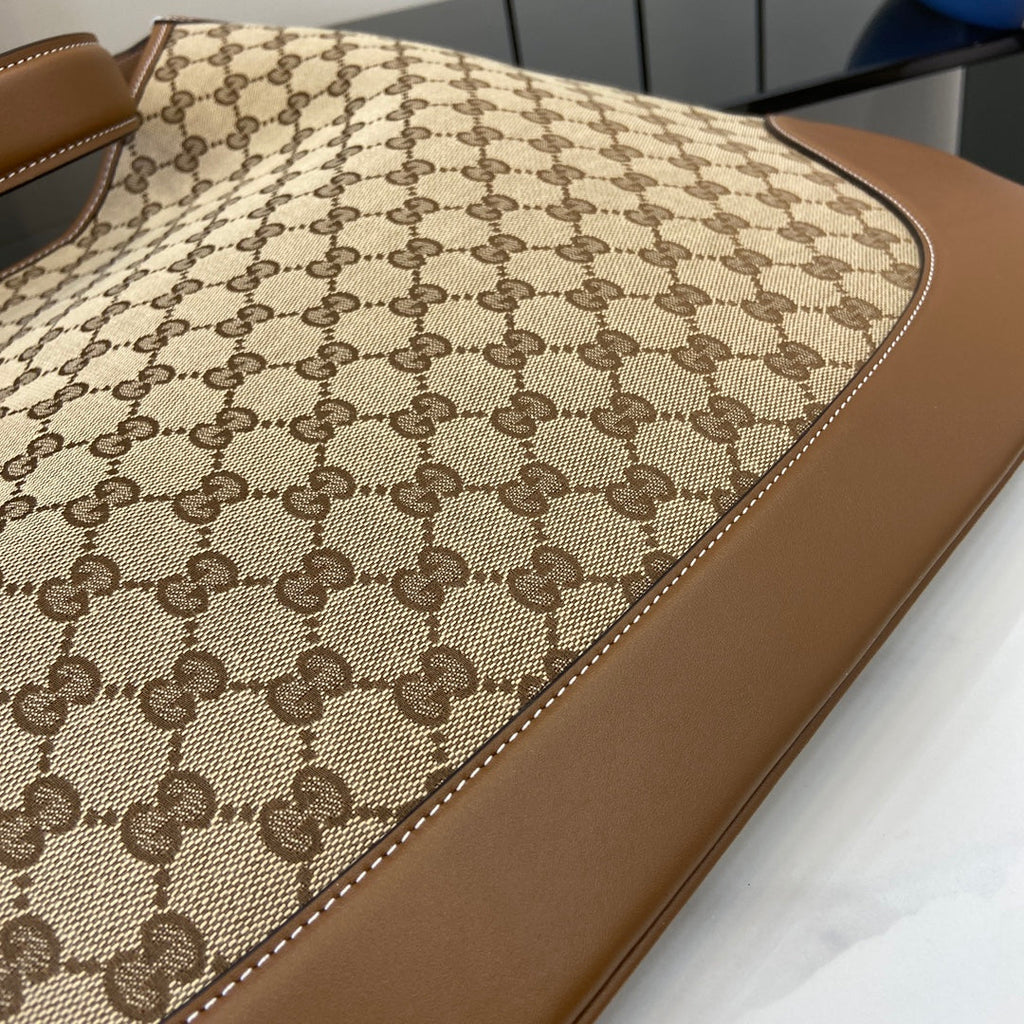 Gucci B large shoulder bag, 815924 in beige and dark brown