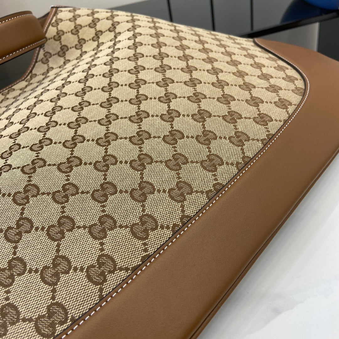 Gucci B large shoulder bag, 815924 in beige and dark brown