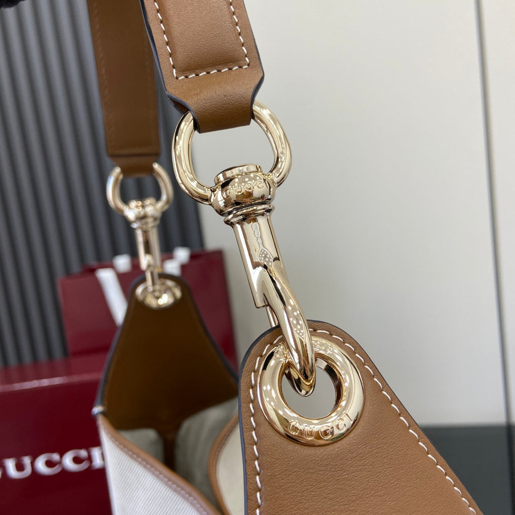 Gucci B large shoulder bag, 815924 in natural canvas brown leather