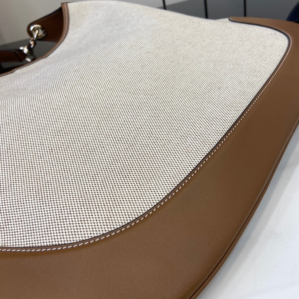 Gucci B large shoulder bag, 815924 in natural canvas brown leather