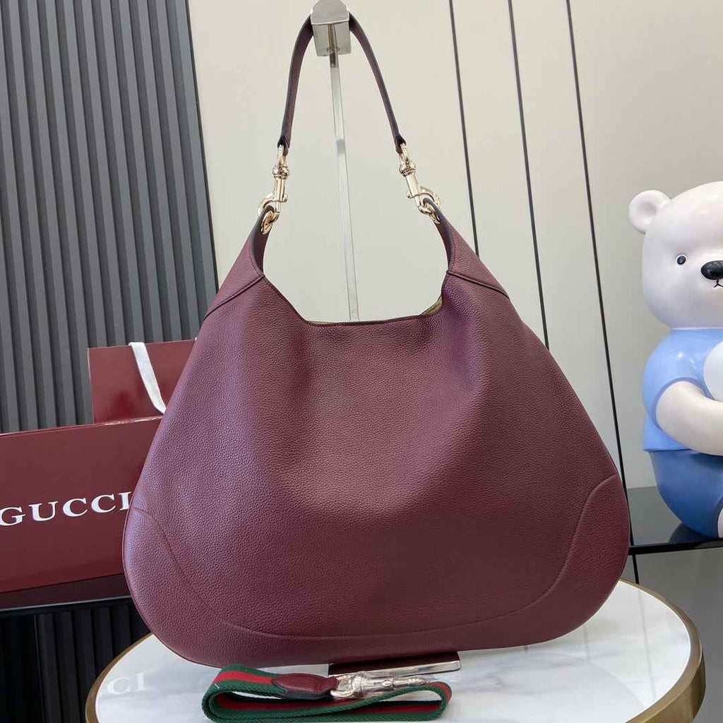 Gucci B large shoulder bag, 820169 in wine red leather
