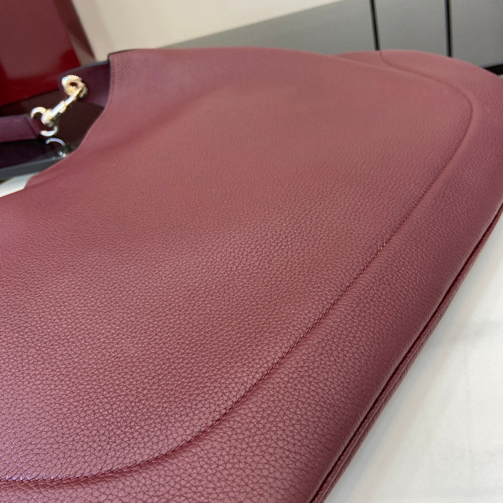 Gucci B large shoulder bag, 820169 in wine red leather