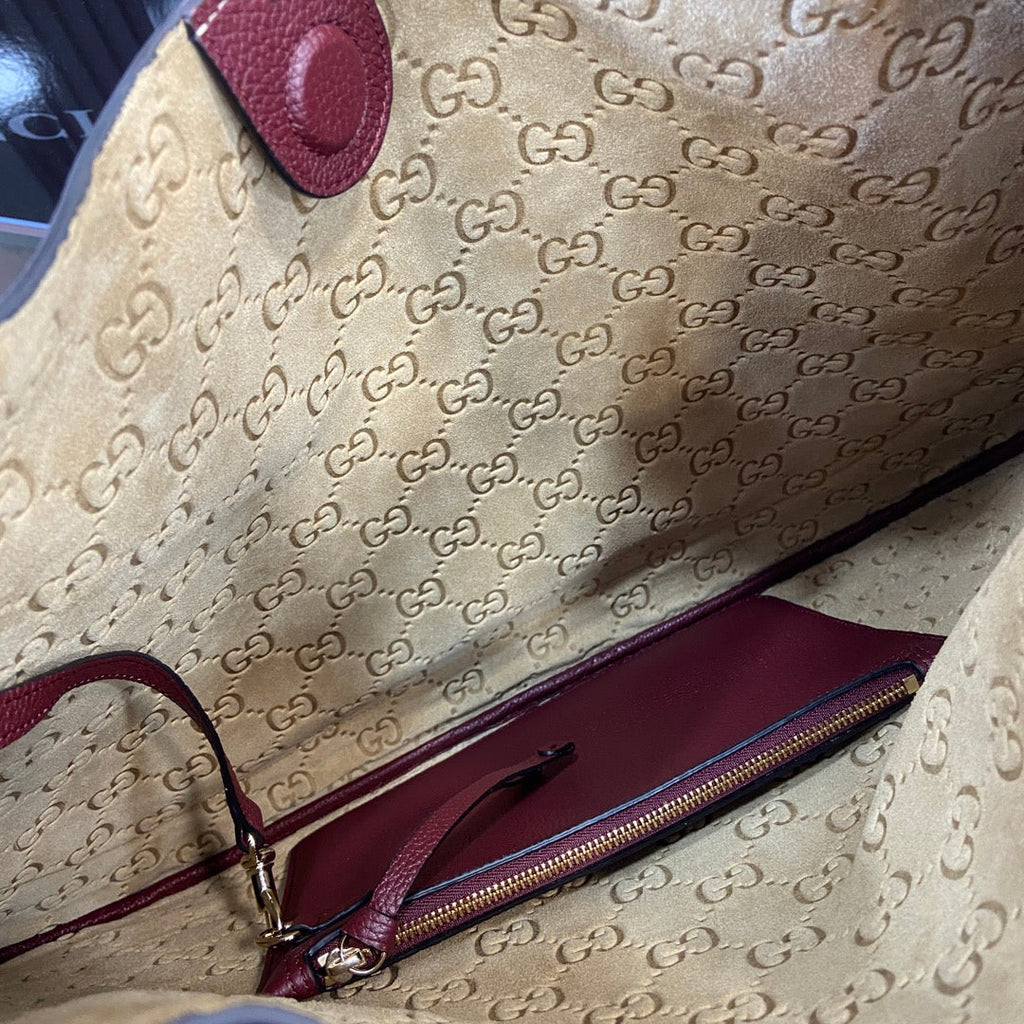 Gucci B large shoulder bag, 820169 in wine red leather