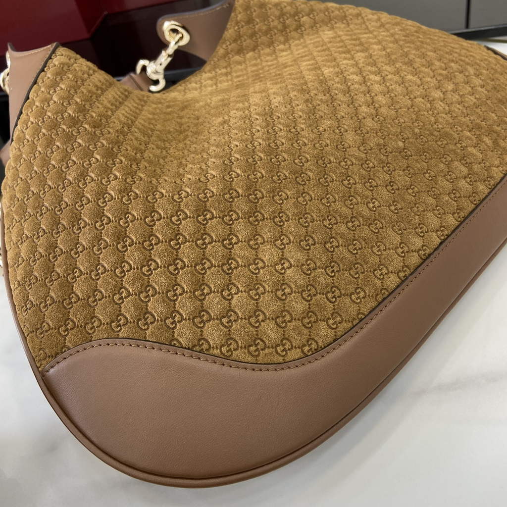 Gucci B medium shoulder bag, 834981 in brown GG suede