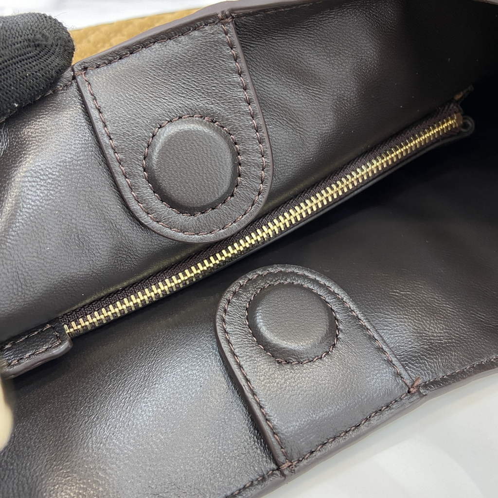 Gucci B medium shoulder bag, 834981 in brown GG suede