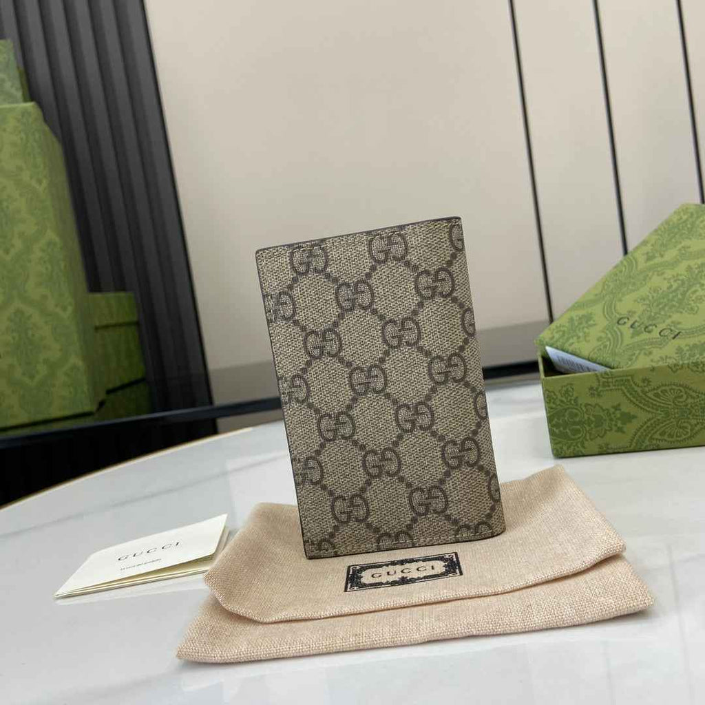 Gucci Brown interior GG long card case 768249