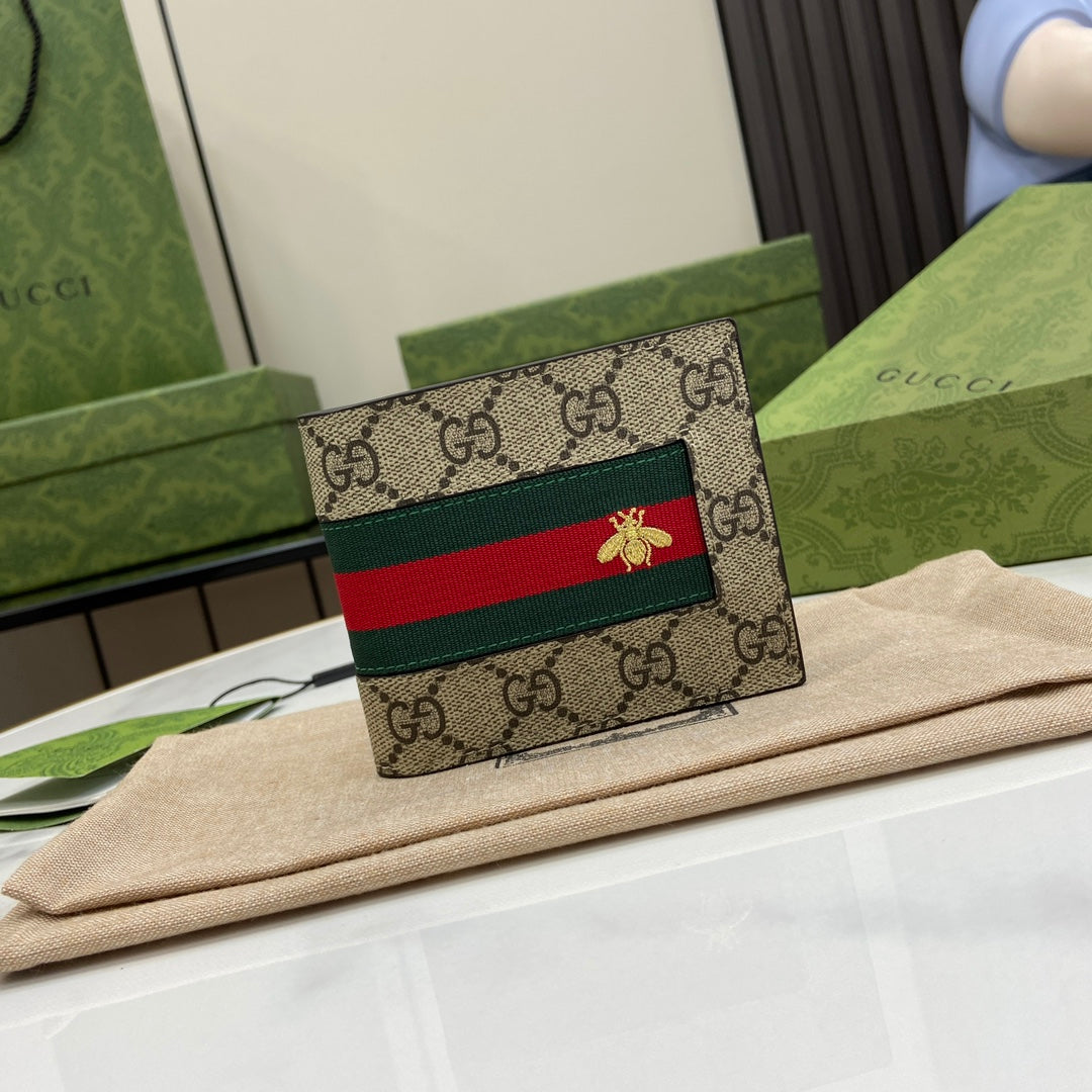 Gucci Bifold Wallet GG Supreme 408827