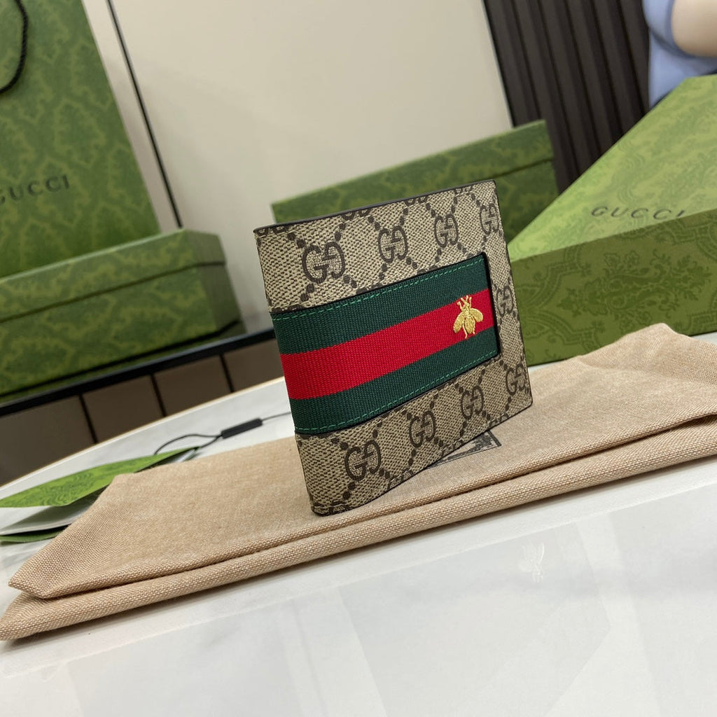 Gucci Bifold Wallet GG Supreme 408827
