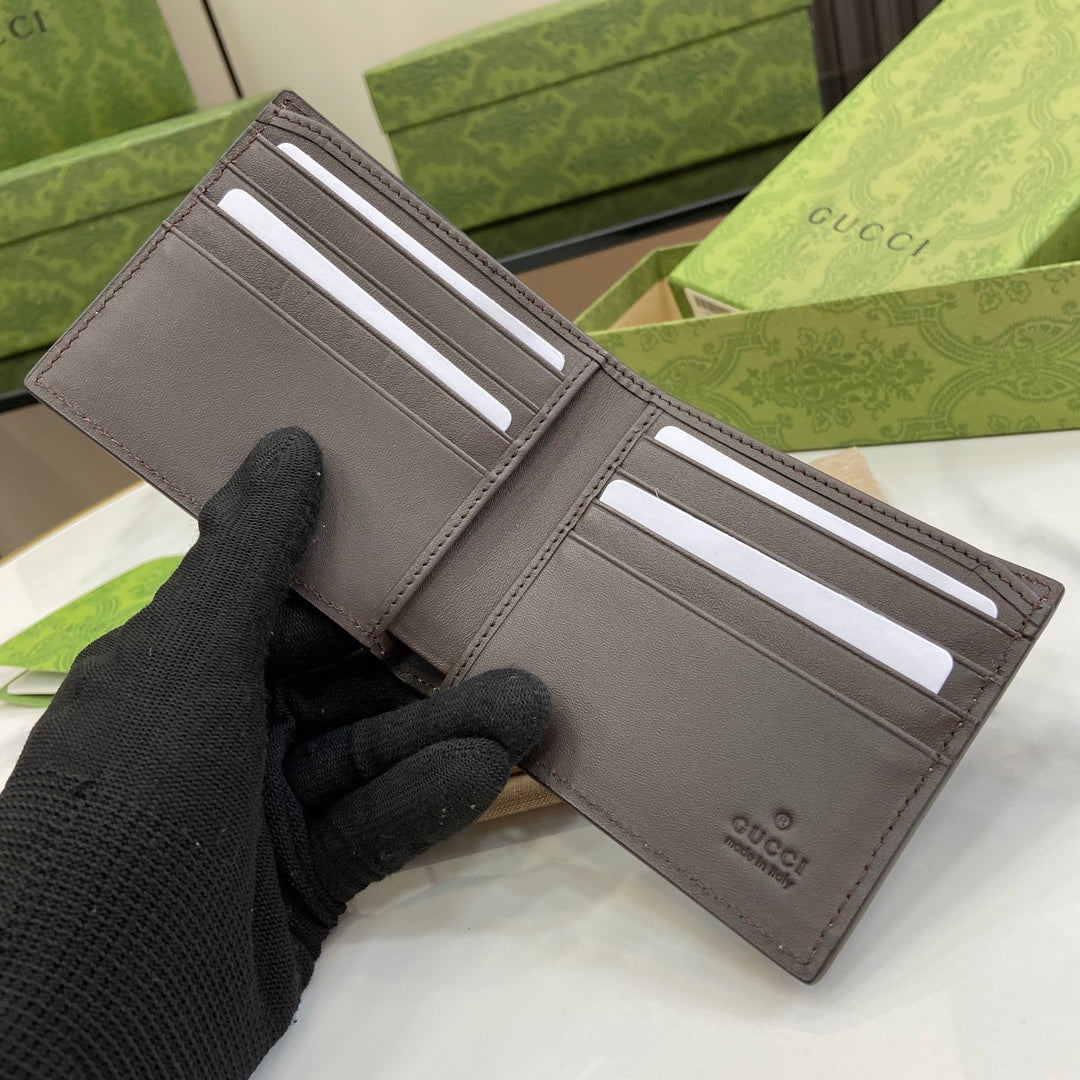 Gucci Bifold Wallet GG Supreme 408827