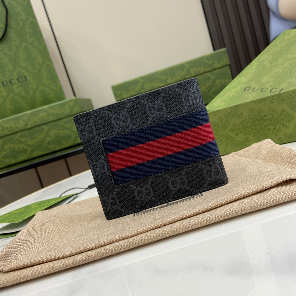 Gucci Bifold Wallet GG Supreme 408827