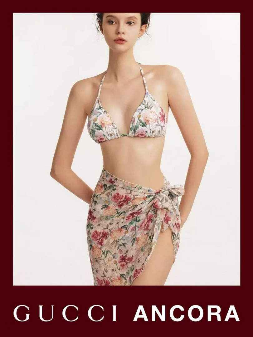 Gucci Bikini Set 875560