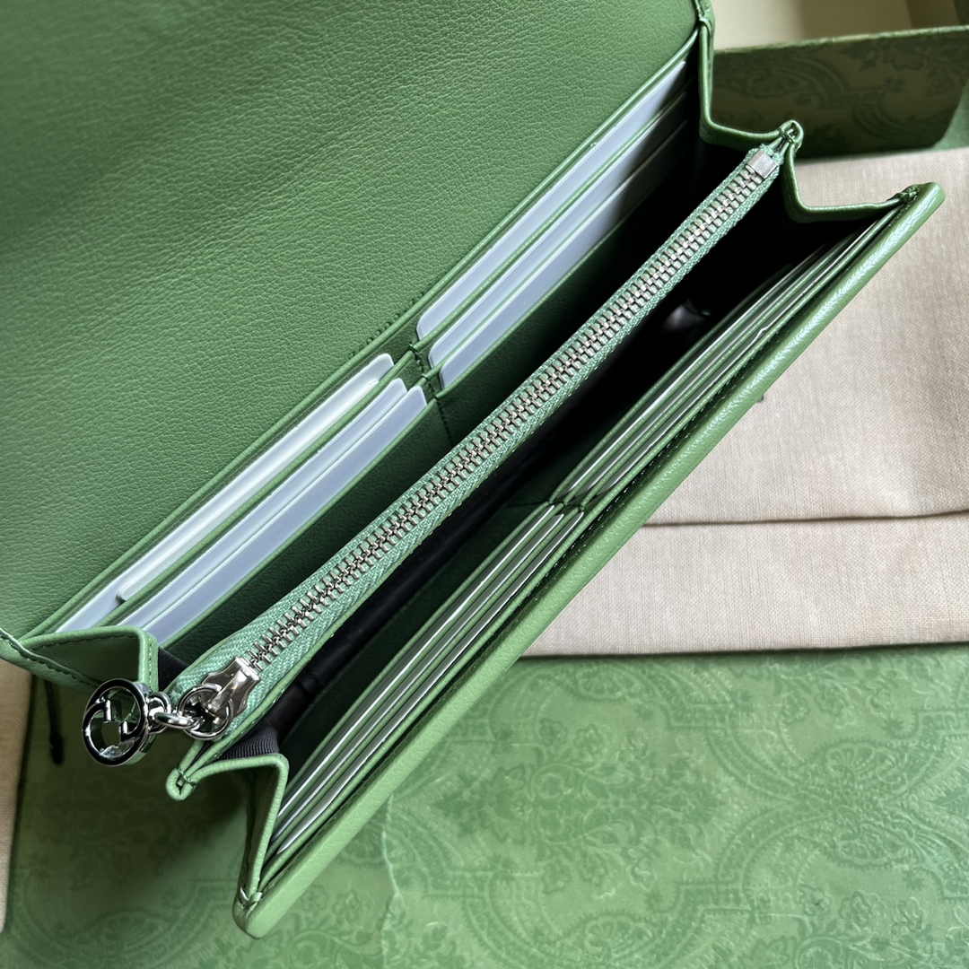 Gucci Blondie continental wallet 760302 in green leather