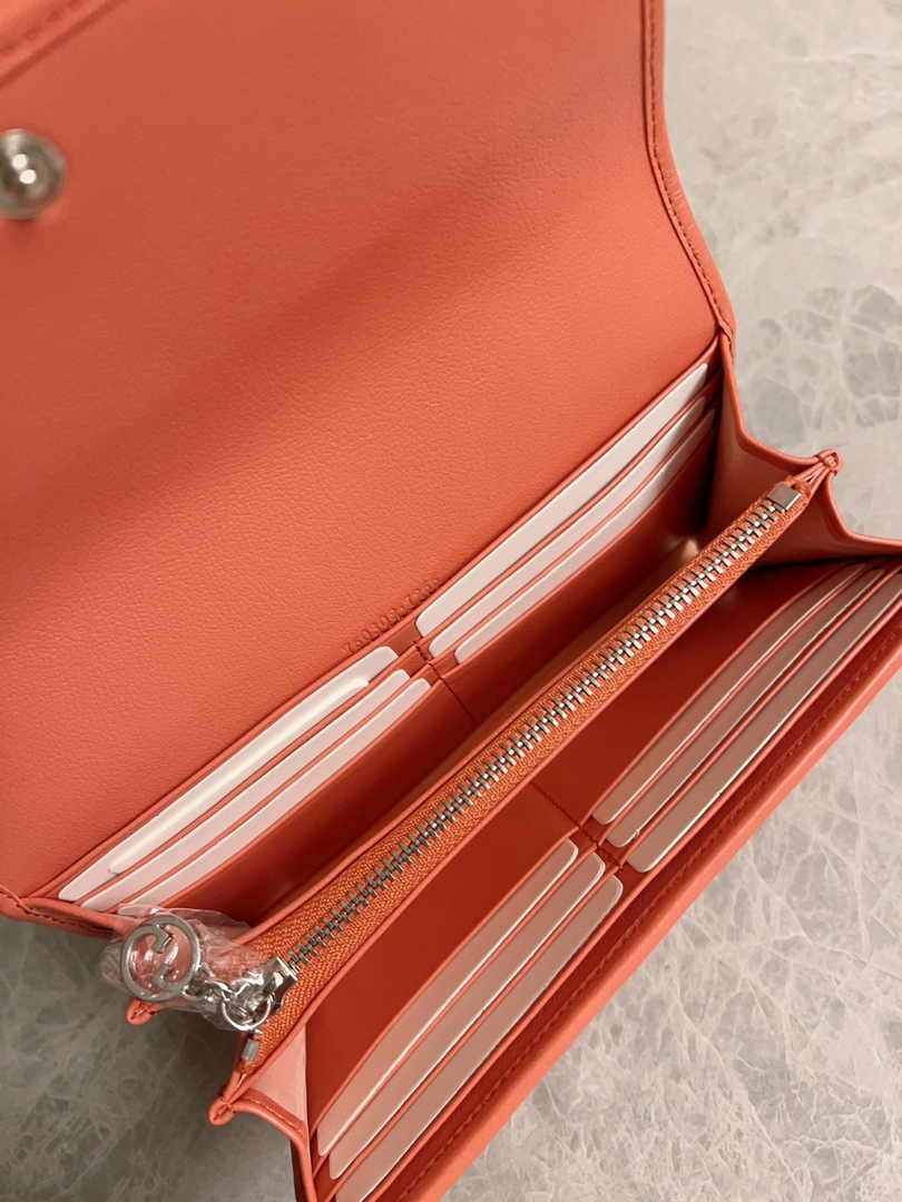Gucci Blondie continental wallet 760302 in Orange leather