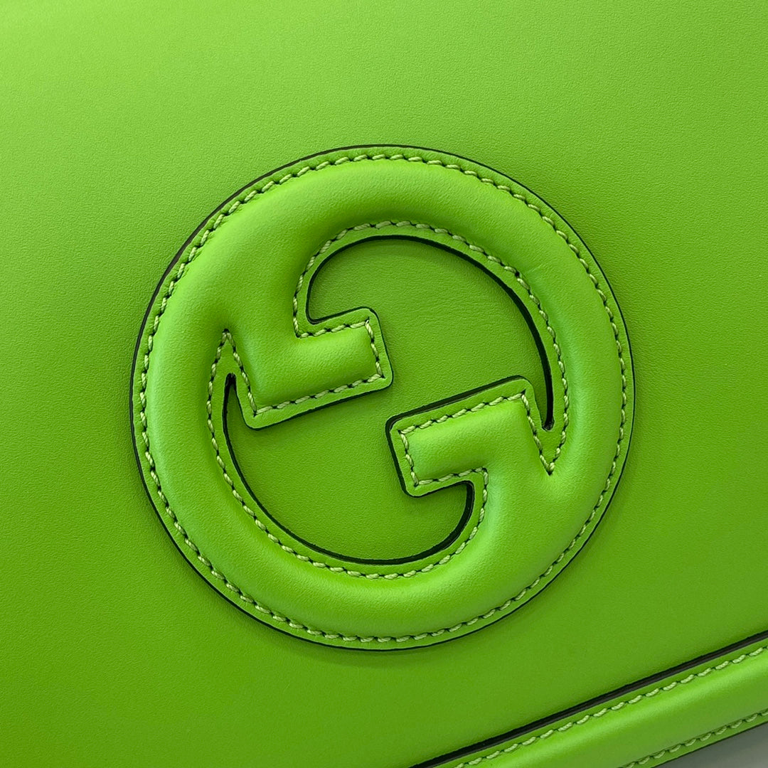 Gucci Blondie medium top handle bag 815716 in green leather