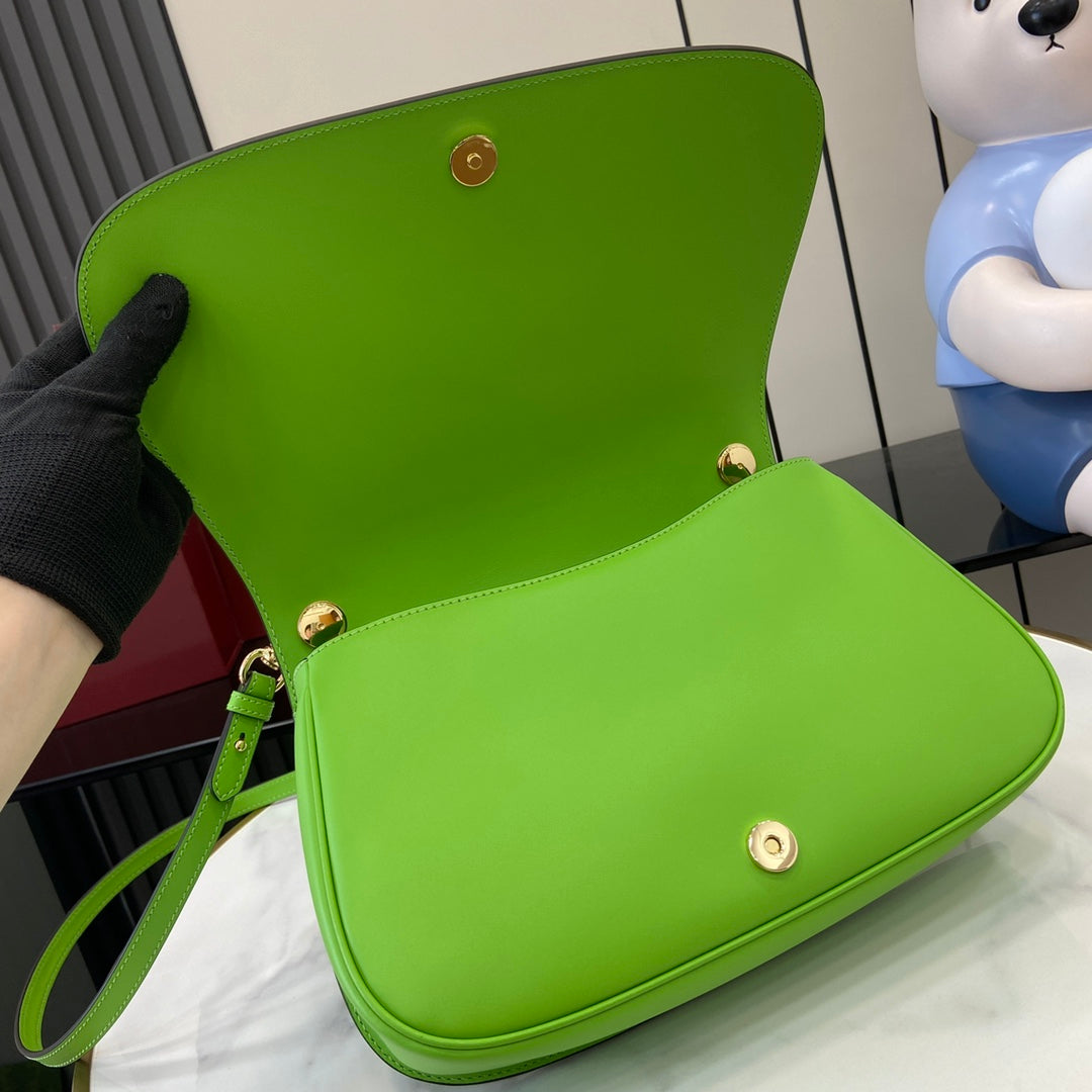Gucci Blondie medium top handle bag 815716 in green leather