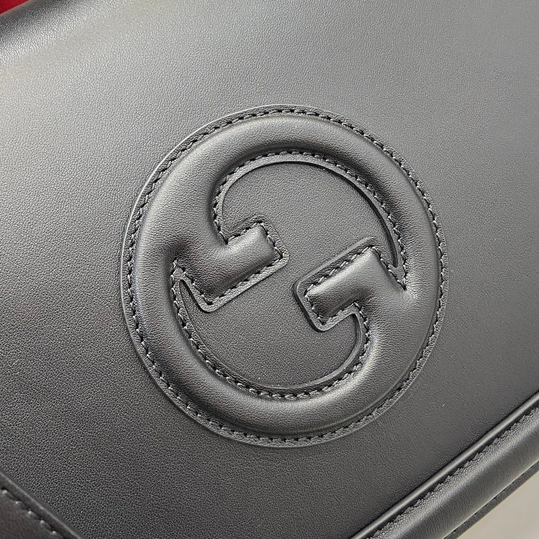 Gucci Blondie medium top handle bag 815716 in black leather