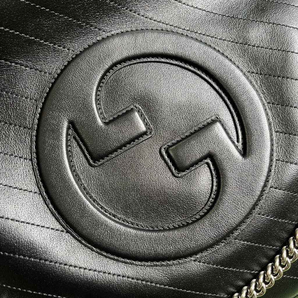 Gucci Blondie medium tote bag in black leather 751516