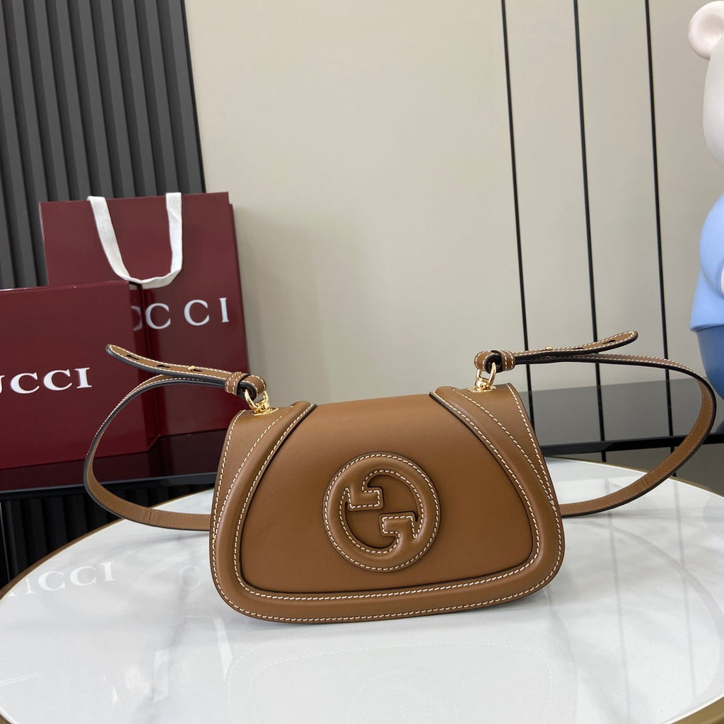 Gucci Blondie mini shoulder bag in brown leather 815700