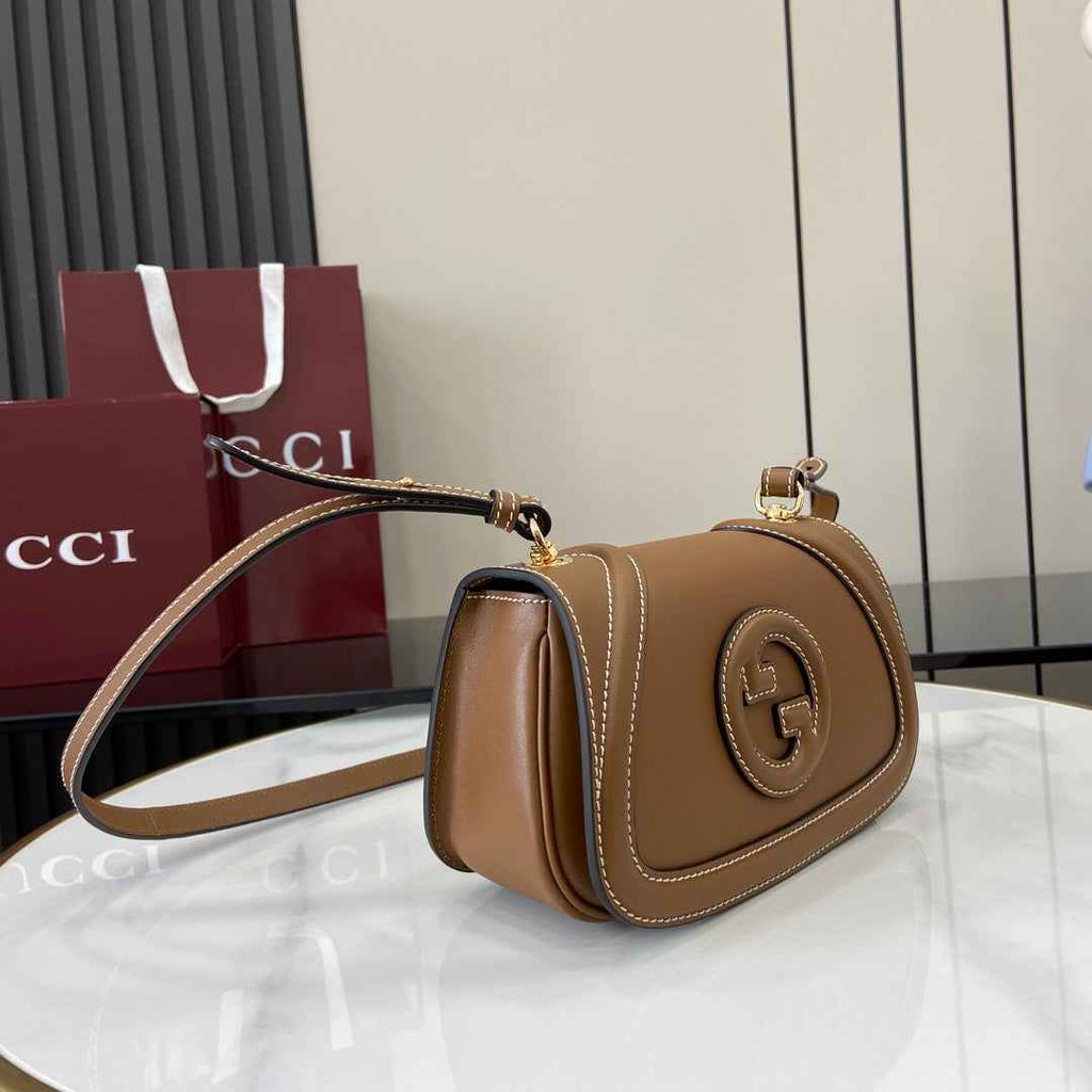 Gucci Blondie mini shoulder bag in brown leather 815700