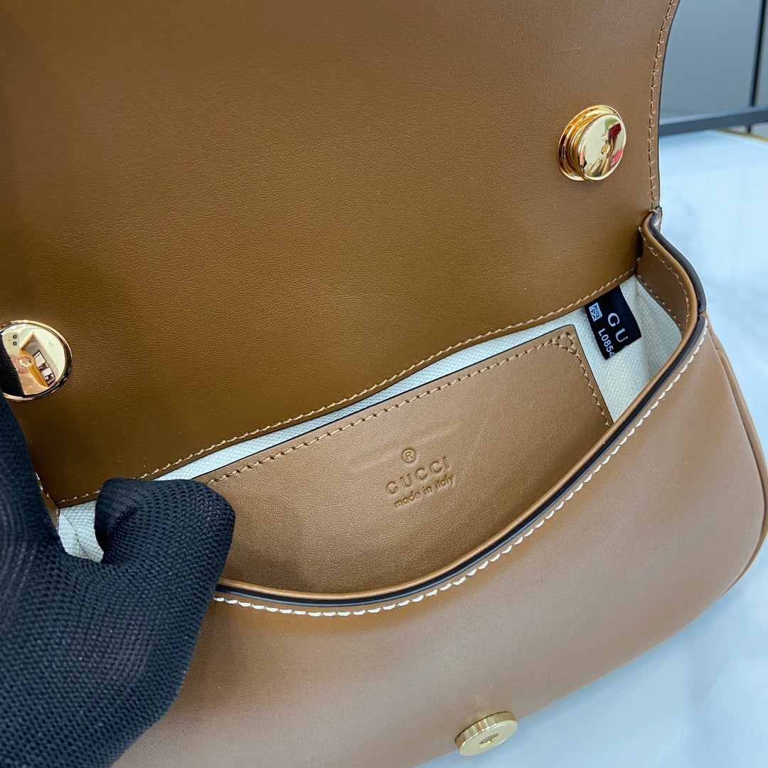 Gucci Blondie mini shoulder bag in brown leather 815700