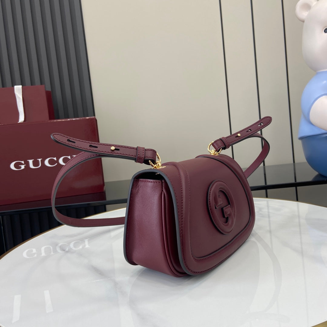 Gucci Blondie mini shoulder bag in red leather 815700