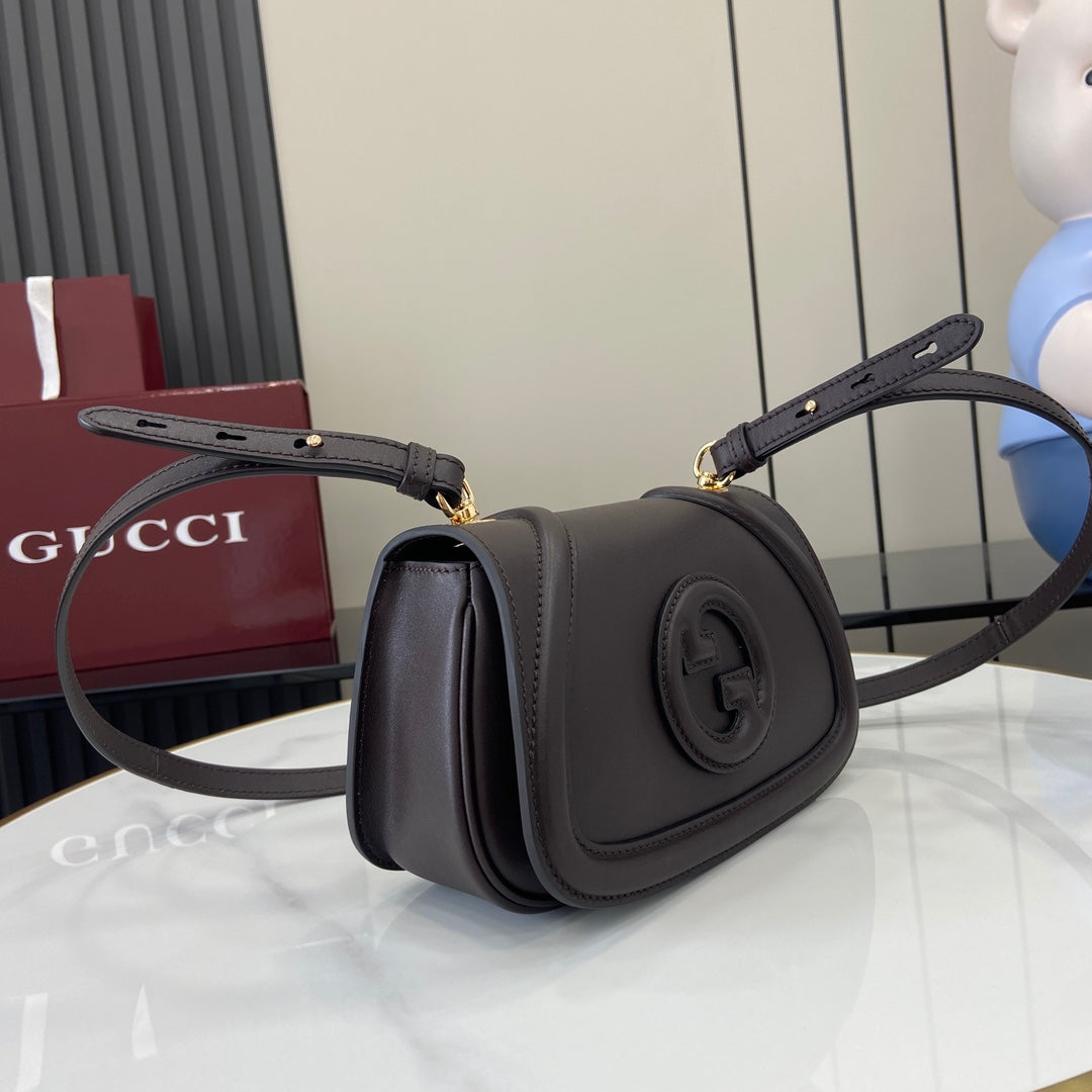 Gucci Blondie mini shoulder bag in coffee leather 815700