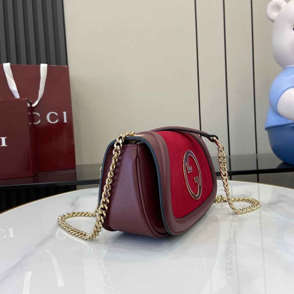 Gucci Blondie mini shoulder bag in red suede ‎815711