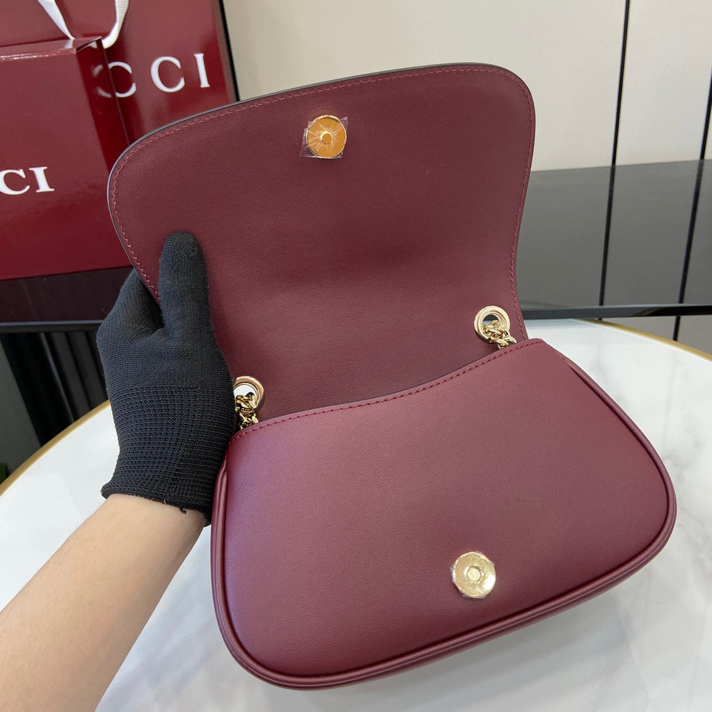 Gucci Blondie mini shoulder bag in red suede ‎815711
