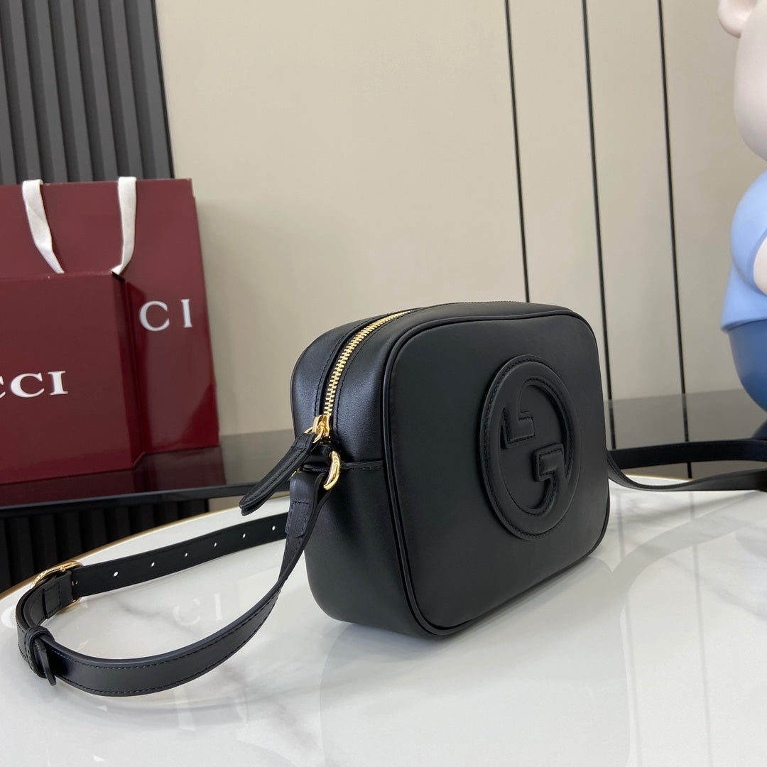 Gucci Blondie mini shoulder bag in black leather 820429