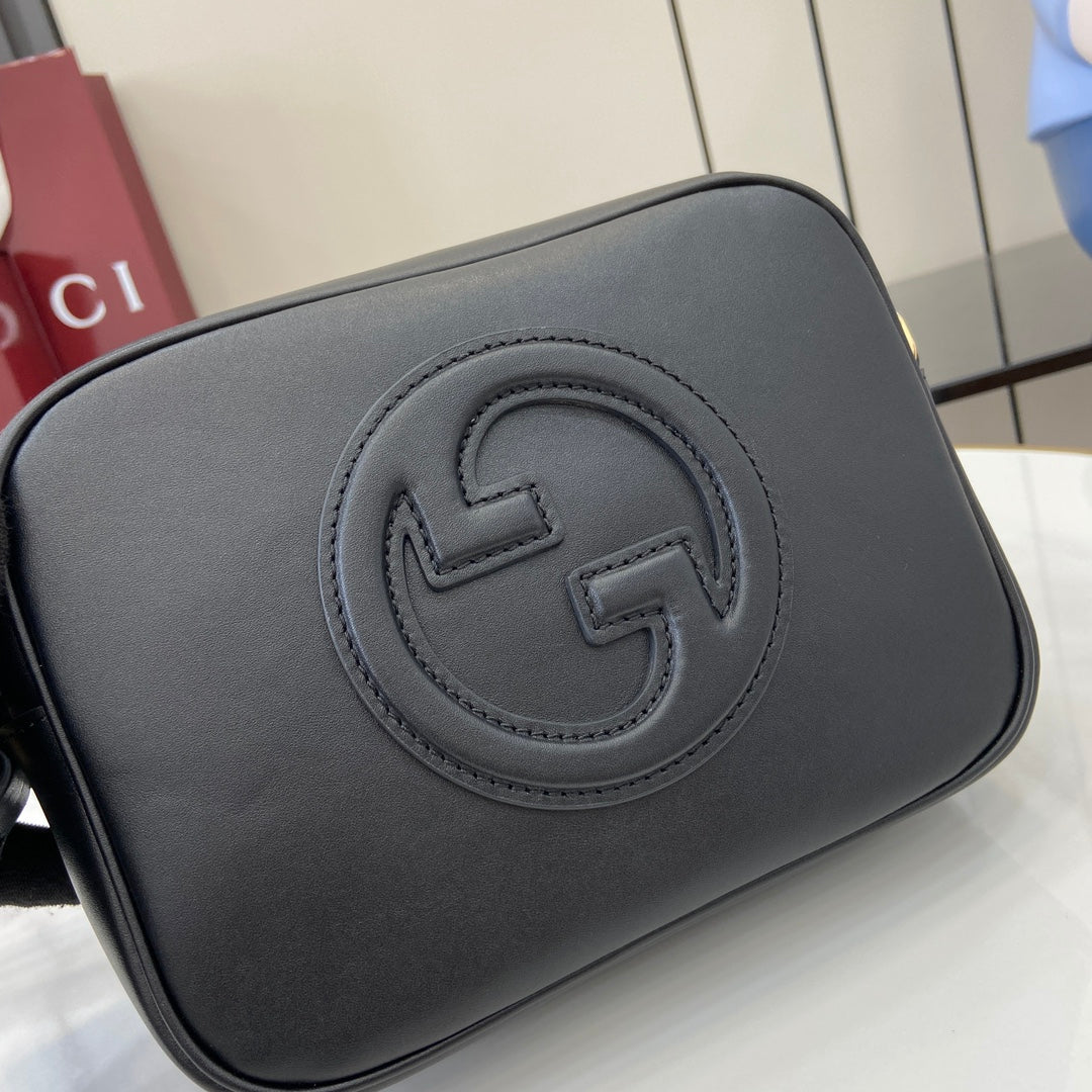 Gucci Blondie mini shoulder bag in black leather 820429