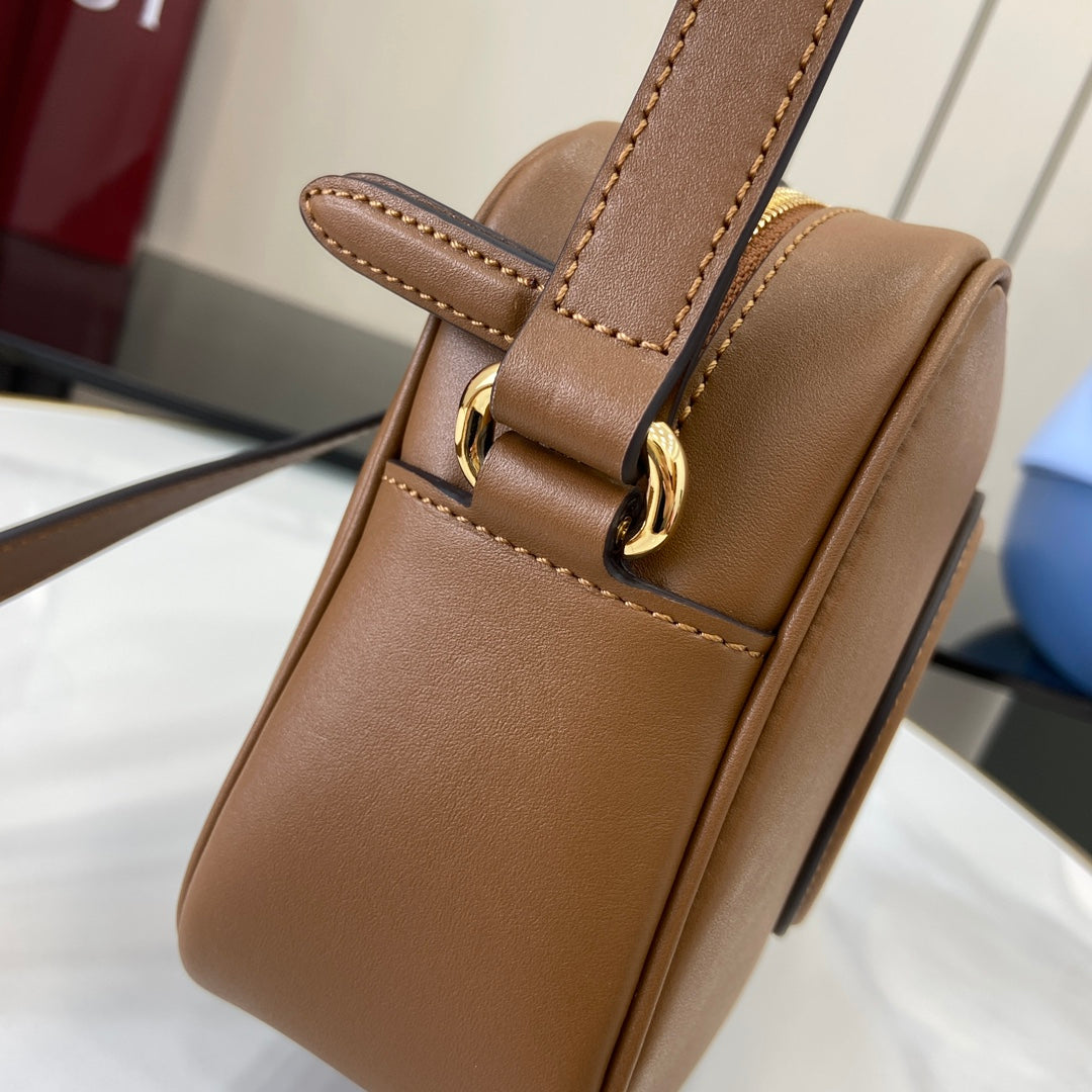 Gucci Blondie mini shoulder bag in brown leather 820429