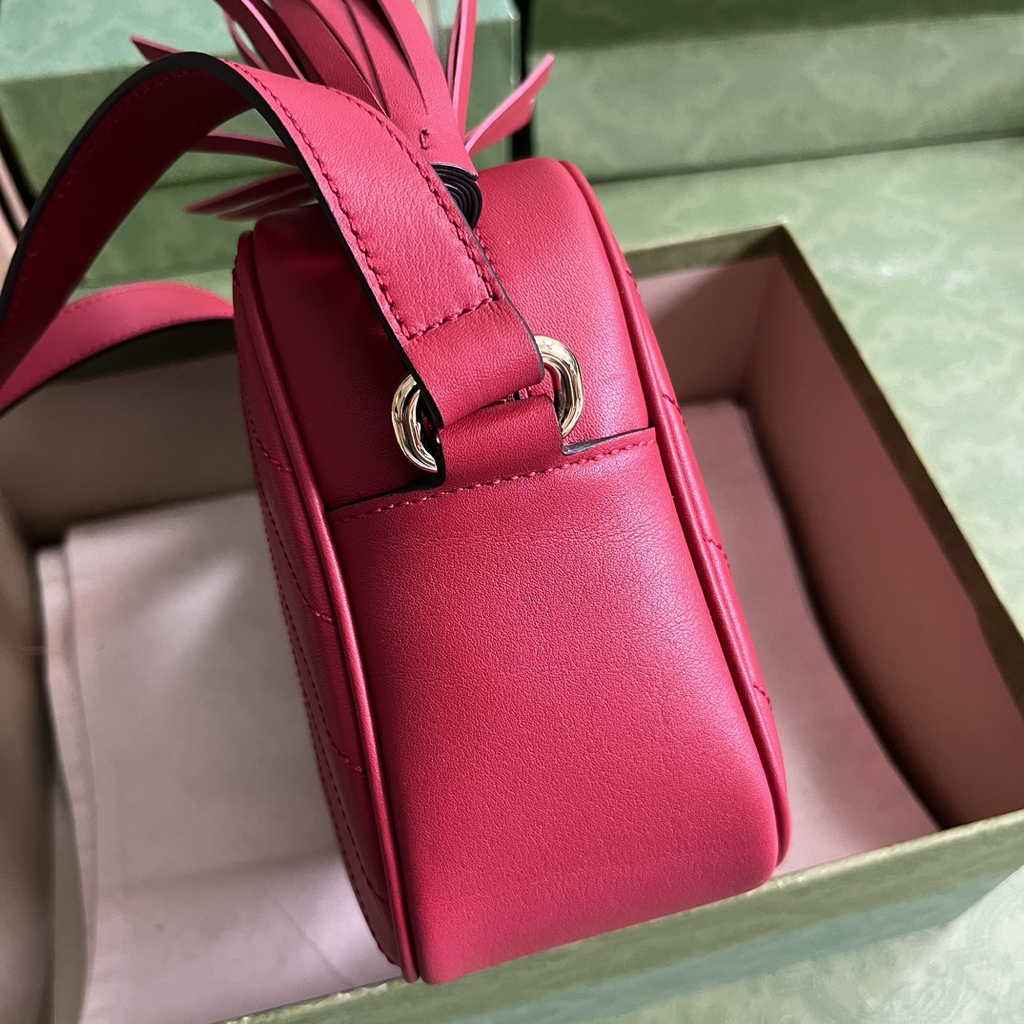Gucci Blondie small shoulder bag in red leather 742360