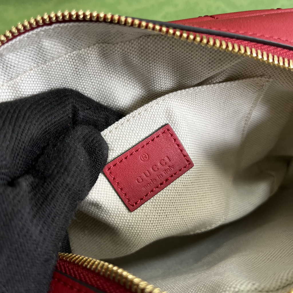 Gucci Blondie small shoulder bag in red leather 742360