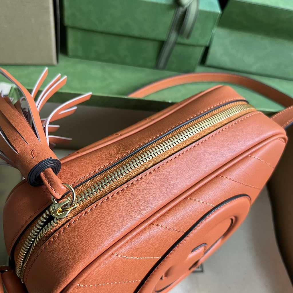 Gucci Blondie small shoulder bag in orange leather 742360