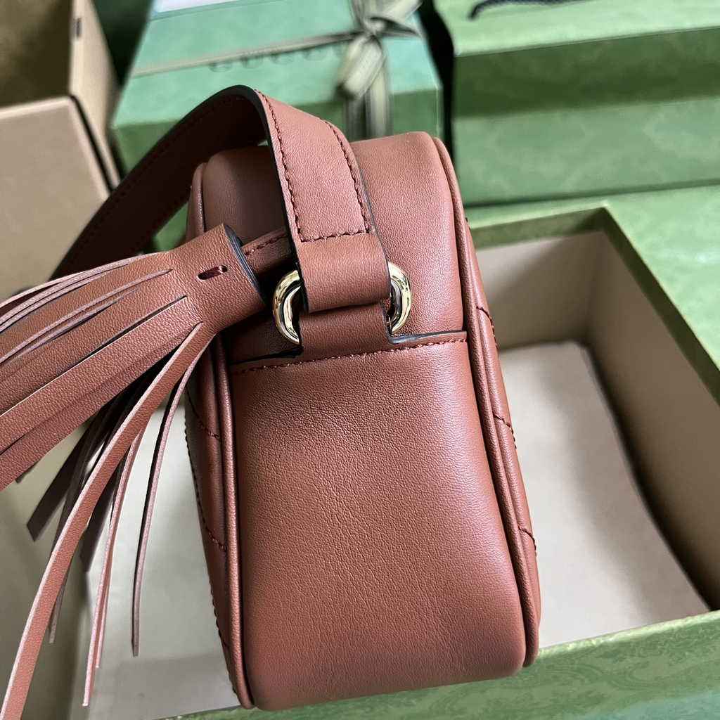 Gucci Blondie small shoulder bag in brown leather 742360