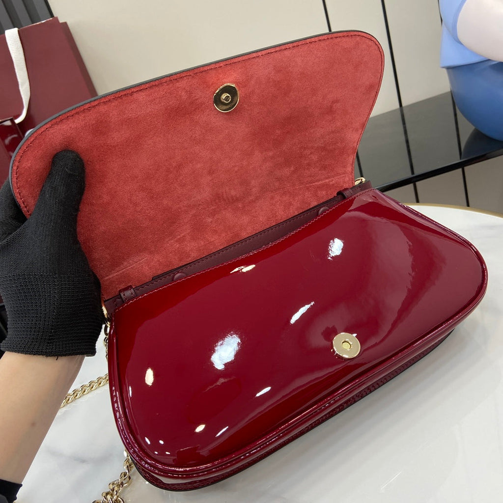 Gucci Blondie small shoulder bag in red leather 814952
