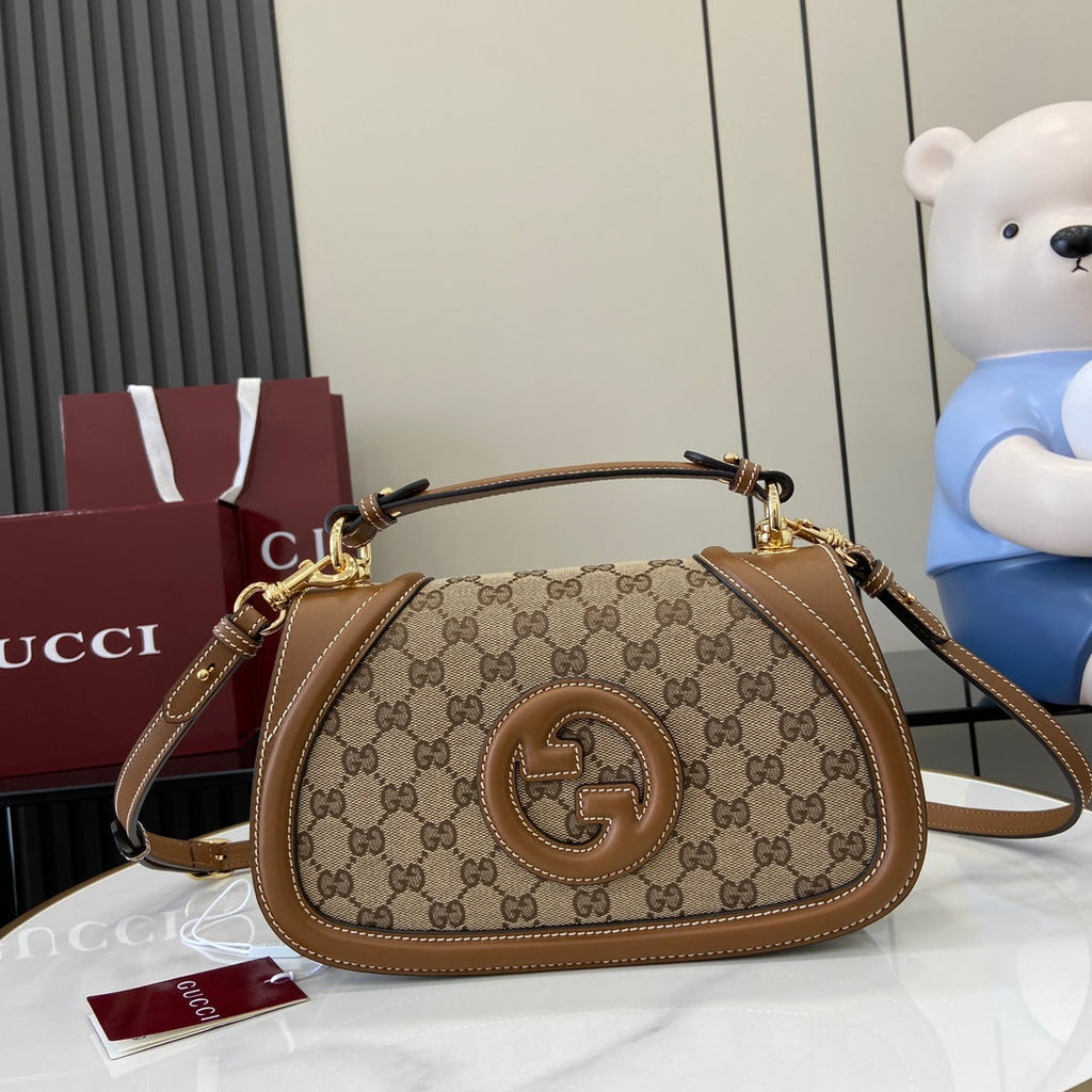 Gucci Blondie small top handle bag in beige GG canvas 815714