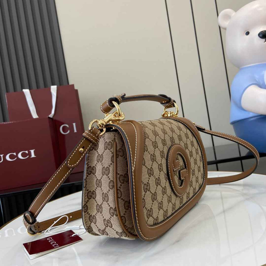 Gucci Blondie small top handle bag in beige GG canvas 815714