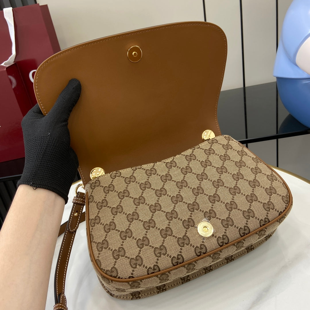 Gucci Blondie small top handle bag in beige GG canvas 815714